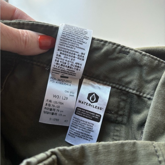 Levi’s Ribcage Straight High Rise Olive Utility Patch Pocket Pants Size 31 - Picture 8 of 9